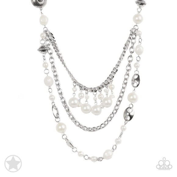 All the trimmings ivory white necklace - Picture 1 of 3